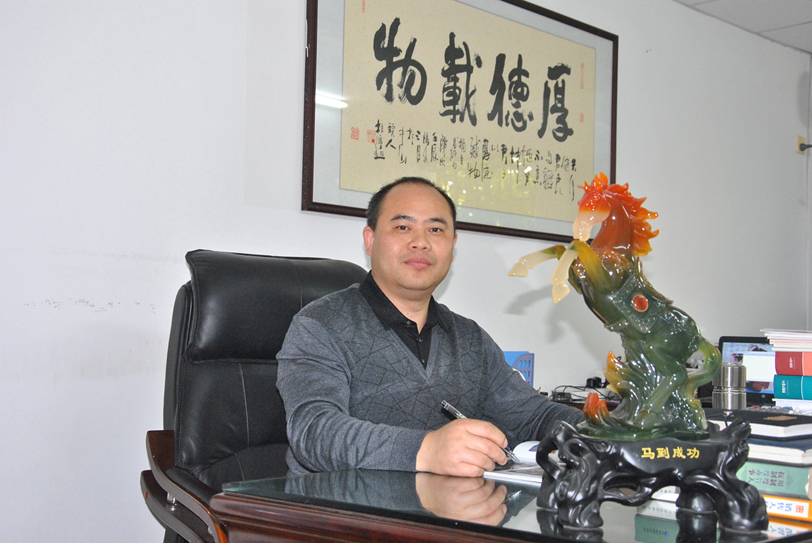 张传卫 (点击查看大图)